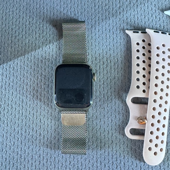 Apple Watch Series 6 Gold Milanese Band